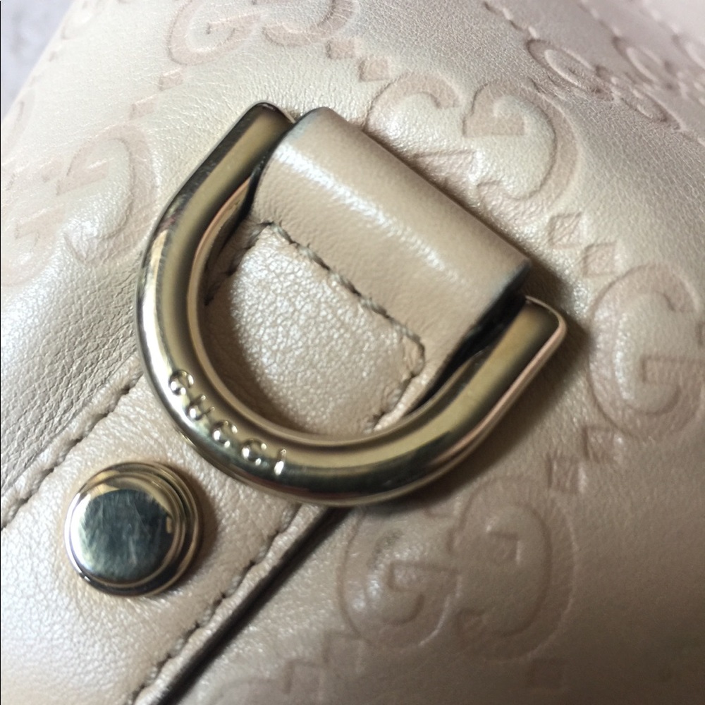 Gucci Handbag - Picture 2 of 6